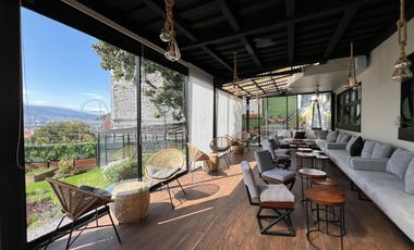 Casa Comercial en Renta Remodelada