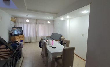 En Venta Triplex - Oportunidad !!! Rosario.