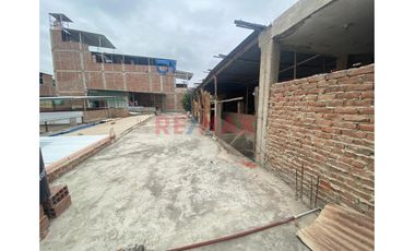 Venta De Casa A Precio De Terreno En Centro De Piura//ID:1155142