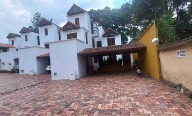 VENDO CASA EN EL CONDOMINIO CERRADO ƁALCONES DE TOLEDO.