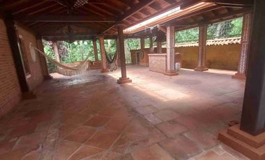 VENDO CASA EN EL CONDOMINIO CERRADO ƁALCONES DE TOLEDO.