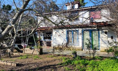 Leon Propiedades vende hermosa parcela de 1ha. con casa en sector los Naranjos, Curacaví.