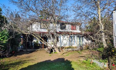 Leon Propiedades vende hermosa parcela de 1ha. con casa en sector los Naranjos, Curacaví.