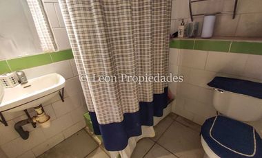 Leon Propiedades vende hermosa parcela de 1ha. con casa en sector los Naranjos, Curacaví.