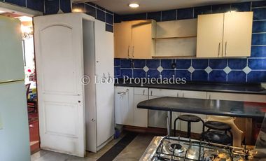 Leon Propiedades vende hermosa parcela de 1ha. con casa en sector los Naranjos, Curacaví.