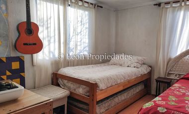 Leon Propiedades vende hermosa parcela de 1ha. con casa en sector los Naranjos, Curacaví.