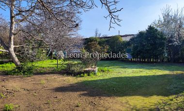 Leon Propiedades vende hermosa parcela de 1ha. con casa en sector los Naranjos, Curacaví.