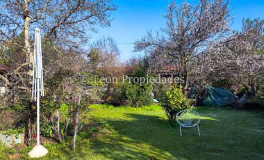 Leon Propiedades vende hermosa parcela de 1ha. con casa en sector los Naranjos, Curacaví.