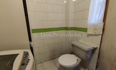 Leon Propiedades vende hermosa parcela de 1ha. con casa en sector los Naranjos, Curacaví.