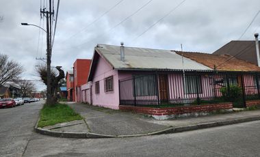 Casa esquina con estacionamiento en Lorenzo Arenas 3