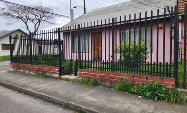 Casa esquina con estacionamiento en Lorenzo Arenas 3