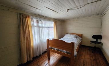 Casa esquina con estacionamiento en Lorenzo Arenas 3