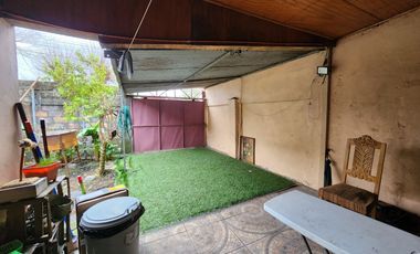 Casa esquina con estacionamiento en Lorenzo Arenas 3