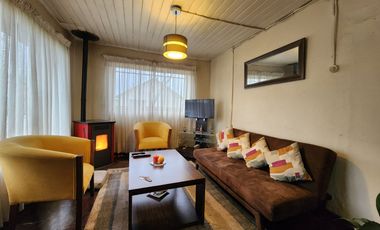 Casa esquina con estacionamiento en Lorenzo Arenas 3