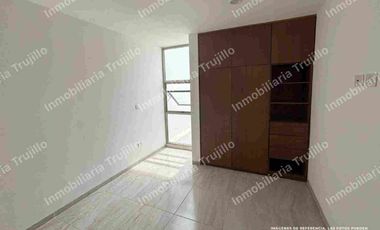 VENDO CASA JUNTOS A LAS VEGAS, UBICACIÓN CENTRICA