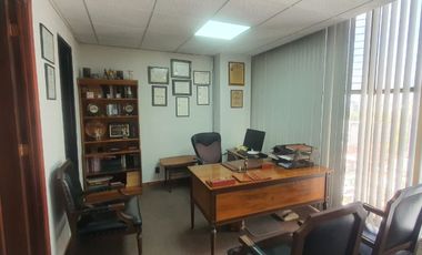 Consultorio en Torre de Especialidades Médicas frente a Hospital Infantil Privado