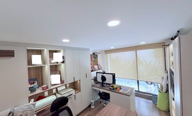 Venta Casa con Terraza, Balcón y Jardín