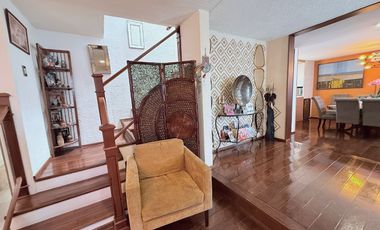 Venta Casa con Terraza, Balcón y Jardín