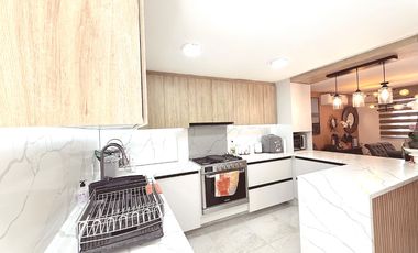 Venta Casa con Terraza, Balcón y Jardín