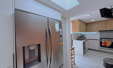 Venta Casa con Terraza, Balcón y Jardín