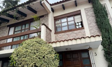 Venta Casa con Terraza, Balcón y Jardín