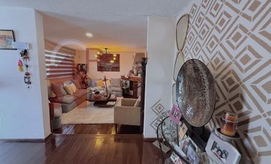 Venta Casa con terraza, Jardin, Balcón, CCTV,