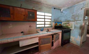 OPORTUNIDAD DE CASA SOBRE CIRCUITO COLONIAS PARA REMODELAR