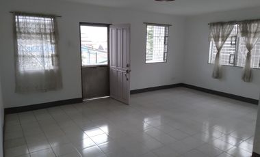 228 m2 lot with six-bedroom house and annex in Soldiers Hills Village