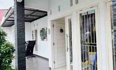 Dijual rumah bagus 2lantai di Pandu Raya