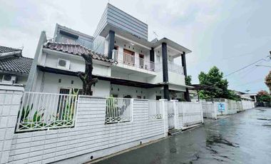 Dijual rumah bagus 2lantai di Pandu Raya