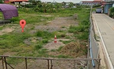 ขายที่ดิน ซอยพัฒนา 4  เนื้อที่ 399.7 ตร.วา ที่สวย ถมแล้ว ทำเลย่านอุตสาหกรรมโรงงาน เมืองสมุทรสาคร