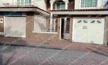 De Venta casa de lujo, residencial y comercial a una cuadra y media del mercado de Atuntaqui