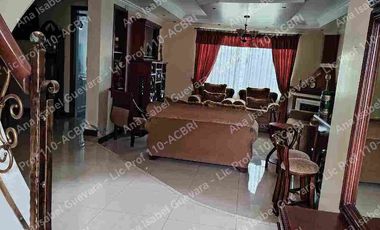 De Venta casa de lujo, residencial y comercial a una cuadra y media del mercado de Atuntaqui