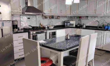 De Venta casa de lujo, residencial y comercial a una cuadra y media del mercado de Atuntaqui