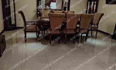 De Venta casa de lujo, residencial y comercial a una cuadra y media del mercado de Atuntaqui