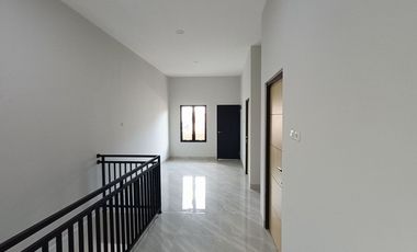 Rumah 3 Lt SHM 3 Menit ke RS. Taman Harapan Baru Dibantu KPR J-34263