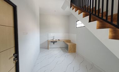 Rumah 3 Lt SHM 3 Menit ke RS. Taman Harapan Baru Dibantu KPR J-34263