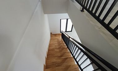 Rumah 3 Lt SHM 3 Menit ke RS. Taman Harapan Baru Dibantu KPR J-34263