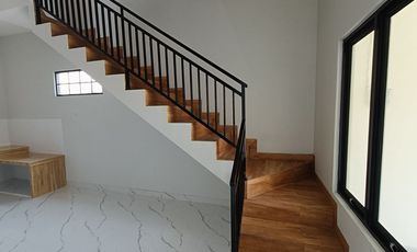 Rumah 3 Lt SHM 3 Menit ke RS. Taman Harapan Baru Dibantu KPR J-34263