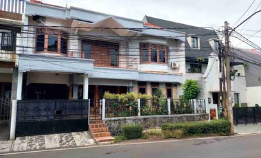 Disewakan rumah Bagus Siap Huni di Bintaro Sektor 9