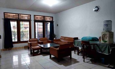 Disewakan rumah Bagus Siap Huni di Bintaro Sektor 9