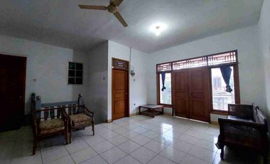 Disewakan rumah Bagus Siap Huni di Bintaro Sektor 9