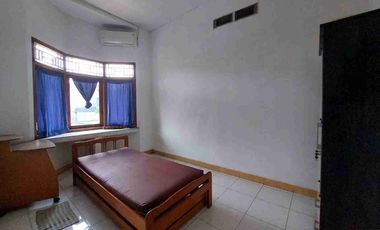 Disewakan rumah Bagus Siap Huni di Bintaro Sektor 9