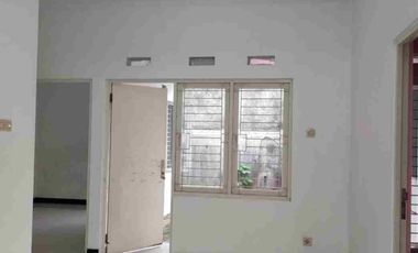 DIKONTRAKAN RUMAH SIAP HUNI BERSIH DAN TERAWAT