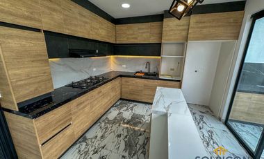 Casa Nueva en Venta – Sector Miraflores