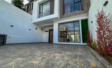 Casa Nueva en Venta – Sector Miraflores