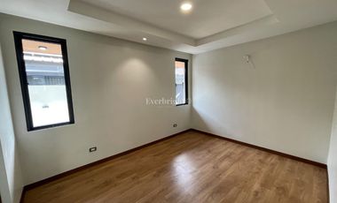 📍 McKinley West Village | Brand New House For Sale