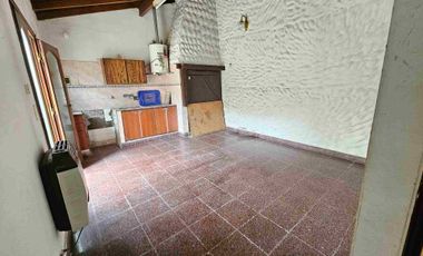 VENTA CHALET 3 1/2 AMB, GARAGE DOBLE, PATIO IMPECABLE Bº DON BOSCO