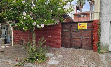 VENTA CHALET 3 1/2 AMB, GARAGE DOBLE, PATIO IMPECABLE Bº DON BOSCO