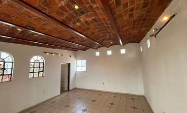 ¡GRAN OPORTUNIDAD! CASA DE 3 PISOS EN VENTA